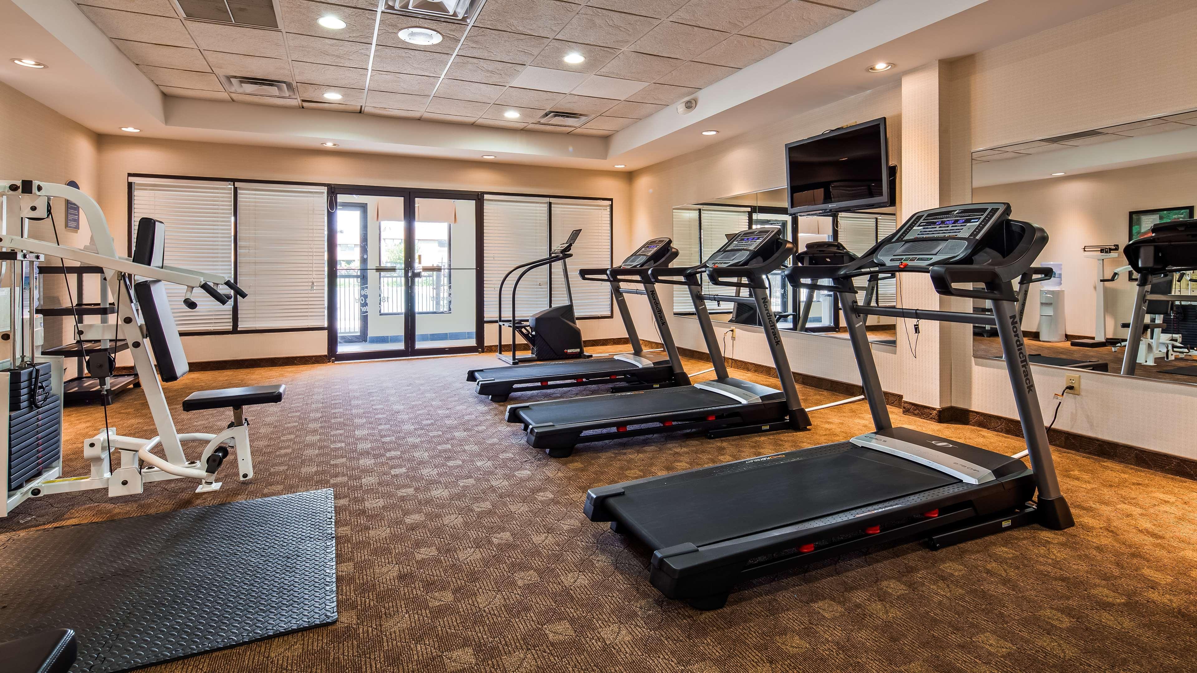 Best Western Galleria Inn & Suites Чиктовага Экстерьер фото