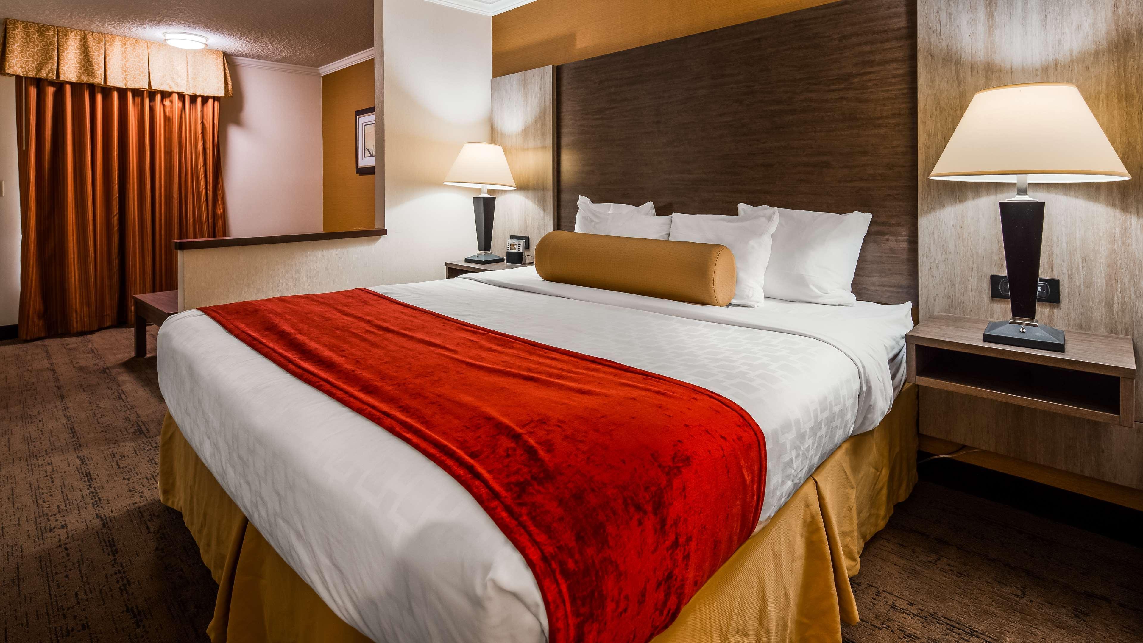 Best Western Galleria Inn & Suites Чиктовага Экстерьер фото